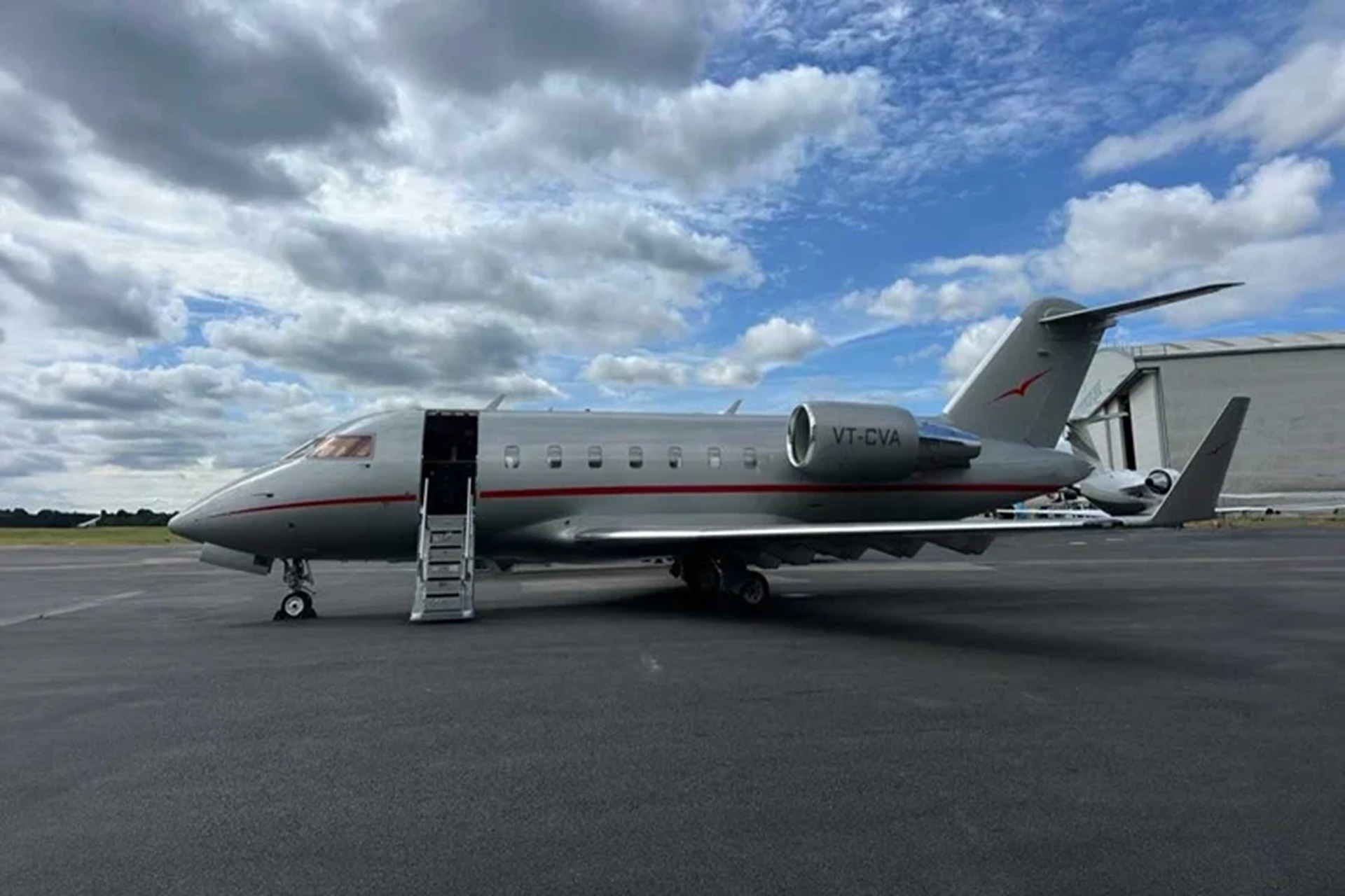 CHALLENGER 605