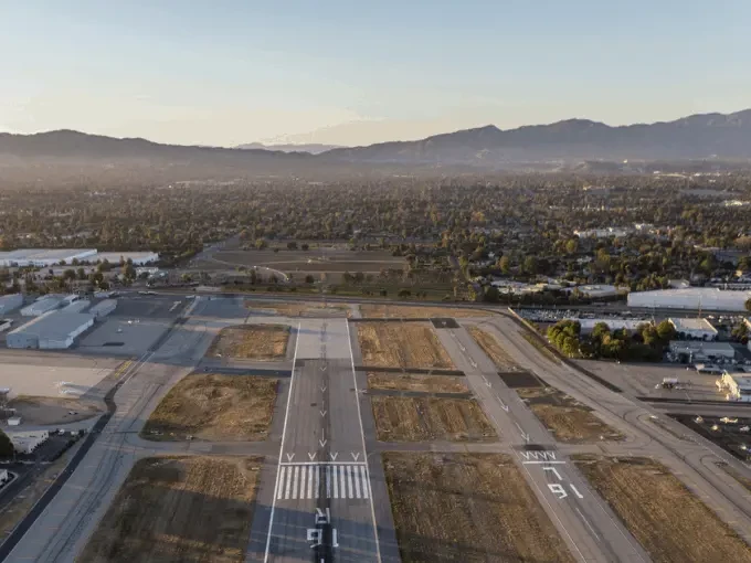 Van Nuys Airport (VNY)