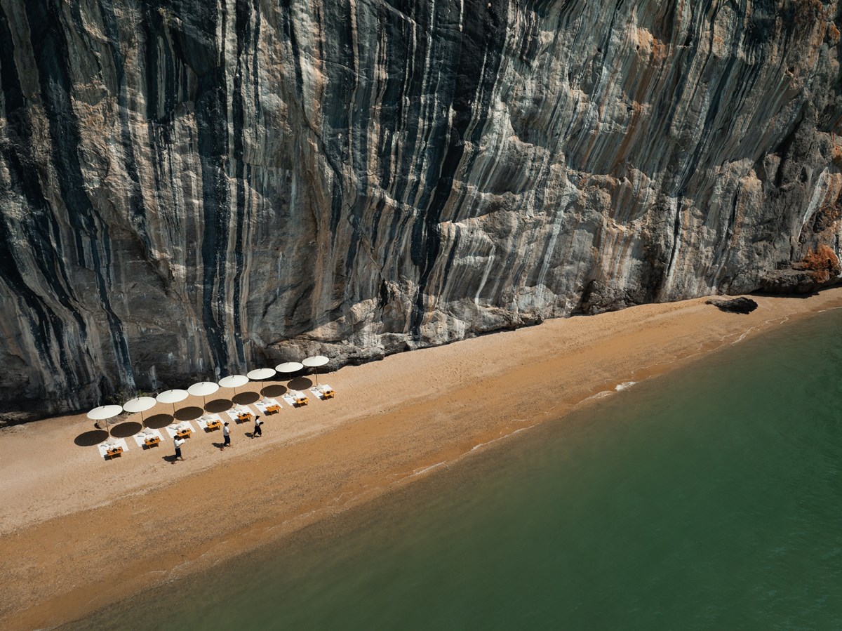 A beach by the cliffs