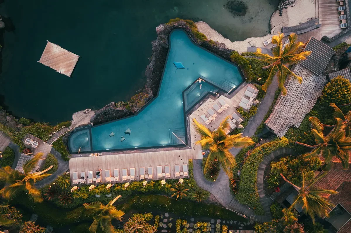 The Four Seasons Hawii collection with VistaJet